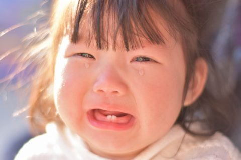 人見知りをする5つの原因を解説【赤ちゃんはなぜ泣くの？】