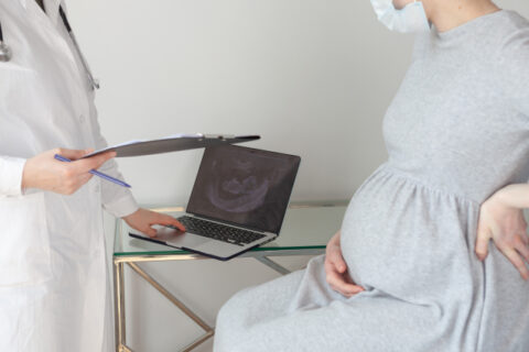 保育士の妊娠報告で気を付けるべき注意点【影響も大きな時期】
